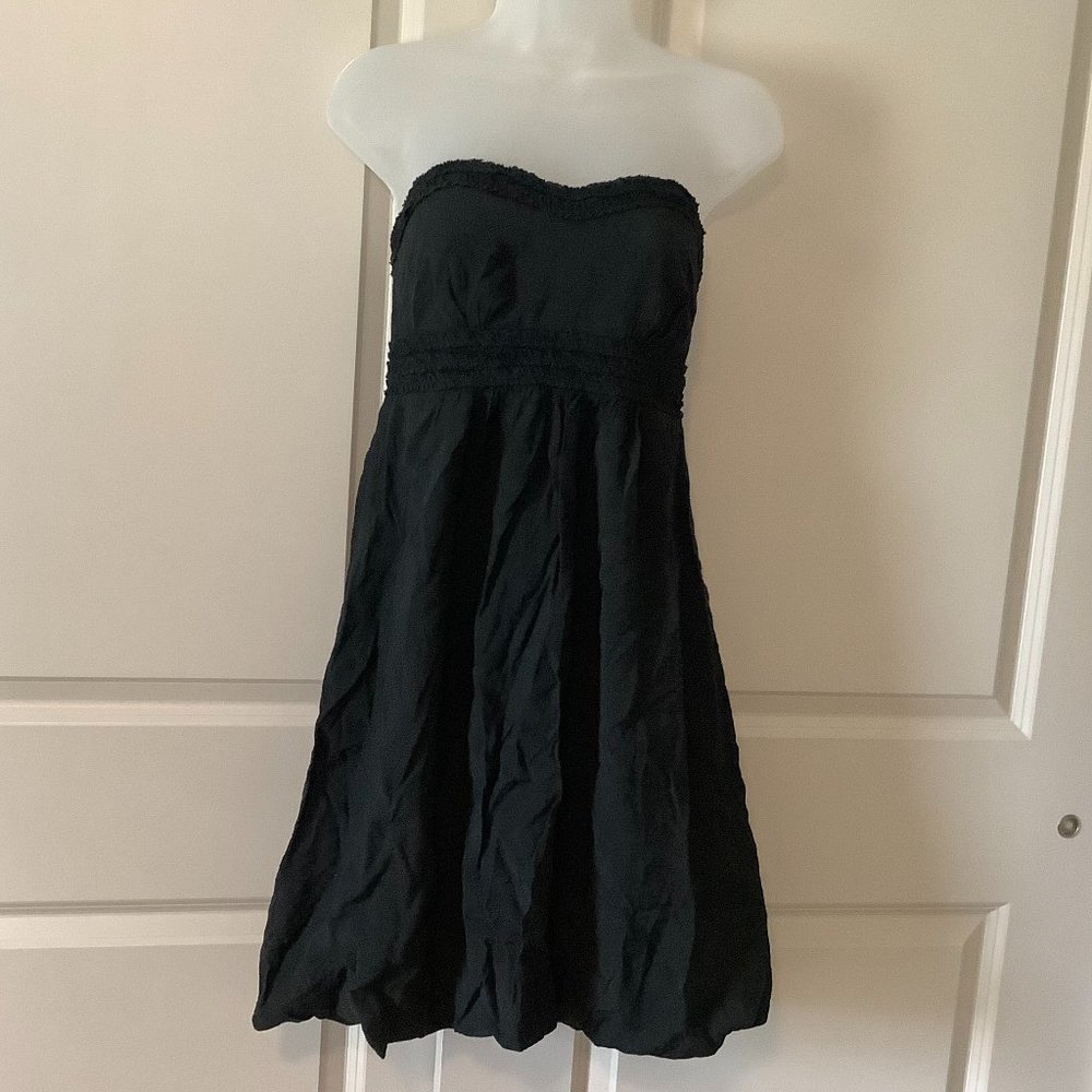 Criss Cross Strapless Black Dress Junior's Size Medium Bubble Hem and Ruffle